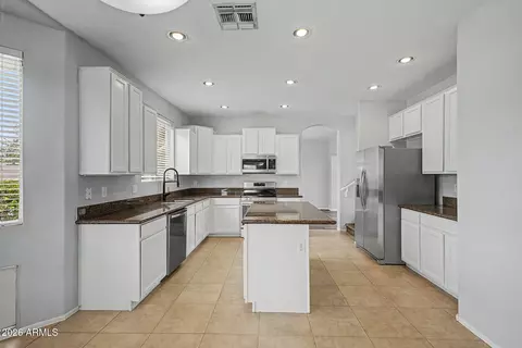 Kitchen - 3533 E Wildhorse Dr, Gilbert, AZ 85297 photo 2 of 3