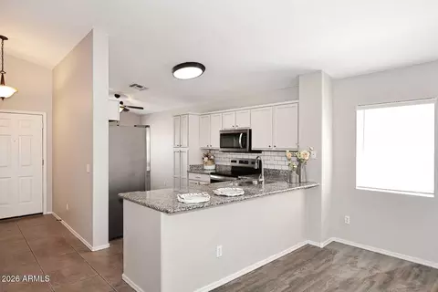 Kitchen - 11507 E Contessa St, Mesa, AZ 85207 photo 3 of 7