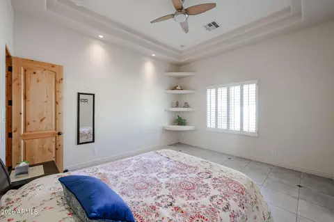 Bedroom - 925 E Valencia Dr, Phoenix, AZ 85042 photo 5 of 8