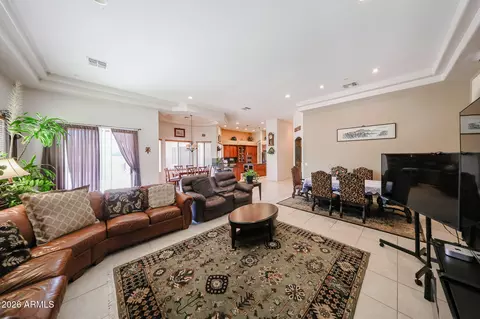 Living - 925 E Valencia Dr, Phoenix, AZ 85042 photo 2 of 2