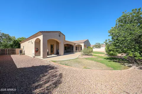 Exterior - 925 E Valencia Dr, Phoenix, AZ 85042 photo 6 of 7