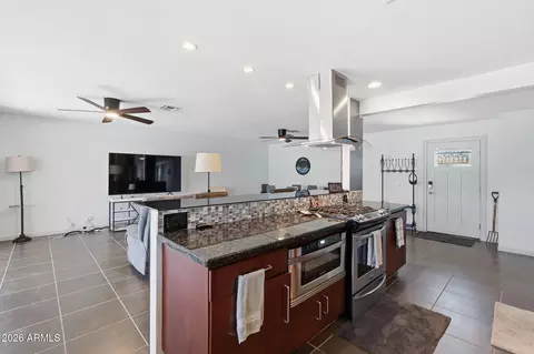 Kitchen - 1321 Earll Dr, Phoenix, AZ 85014 photo 4 of 6