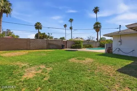 Exterior - 1321 Earll Dr, Phoenix, AZ 85014 photo 10 of 14