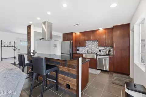 Kitchen - 1321 Earll Dr, Phoenix, AZ 85014 photo 1 of 6