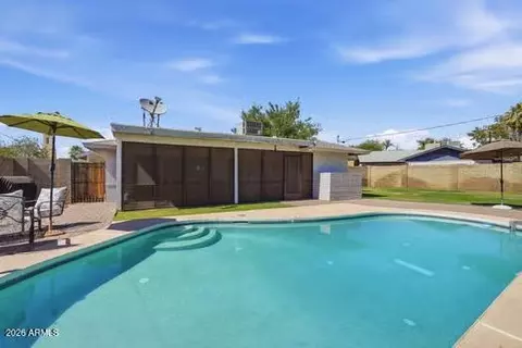 Exterior - 1321 Earll Dr, Phoenix, AZ 85014 photo 14 of 14