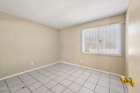 Bedroom - 4455 E Pueblo Ave, Phoenix, AZ 85040 photo 3 of 4