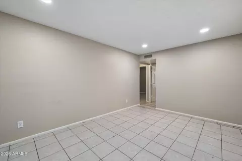 Living - 4455 E Pueblo Ave, Phoenix, AZ 85040 photo 2 of 2