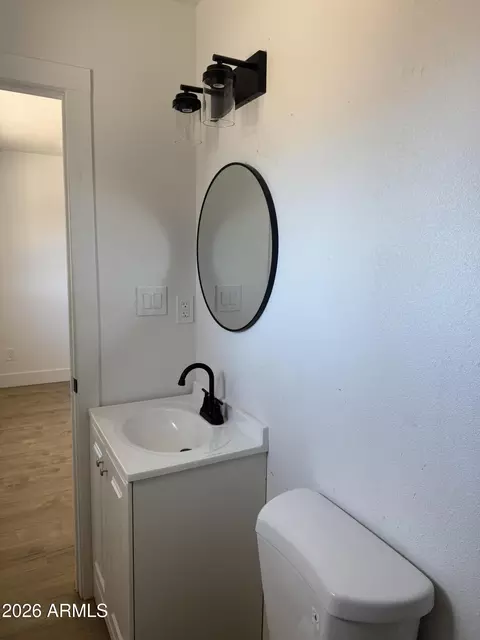 Bath - 37 W Rawhide Ave, Gilbert, AZ 85233 photo 1 of 4