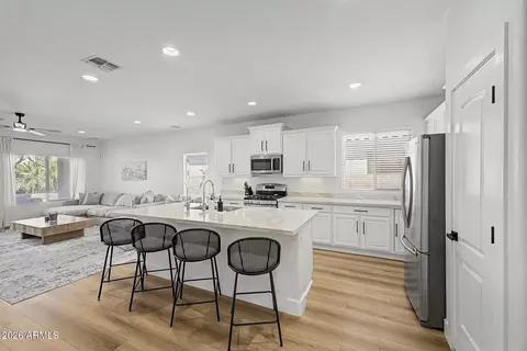 Kitchen - 3918 E Rockingham Rd, Phoenix, AZ 85050 photo 2 of 2