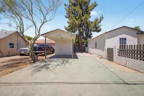 Exterior - 1010 E Chipman Rd, Phoenix, AZ 85040 photo 2 of 8