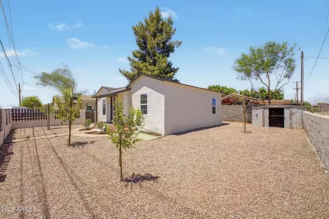 Exterior - 1010 E Chipman Rd, Phoenix, AZ 85040 photo 5 of 8
