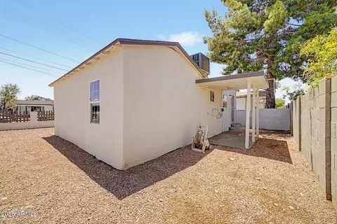 Exterior - 1010 E Chipman Rd, Phoenix, AZ 85040 photo 8 of 8