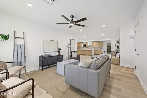 3440 E Sunnyside Dr, Phoenix, AZ 85028