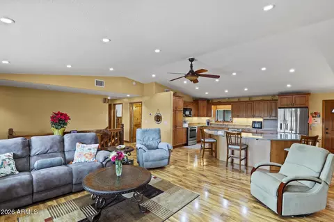 Living - 804 E Phoenix St, Payson, AZ 85541 photo 2 of 4