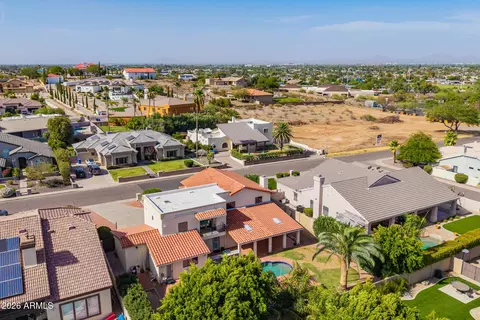 View/Area - 3011 E Winchcomb Dr, Phoenix, AZ 85032 photo 7 of 13