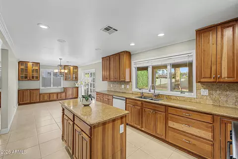 Kitchen - 3011 E Winchcomb Dr, Phoenix, AZ 85032 photo 4 of 8