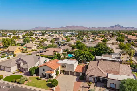 View/Area - 3011 E Winchcomb Dr, Phoenix, AZ 85032 photo 3 of 13