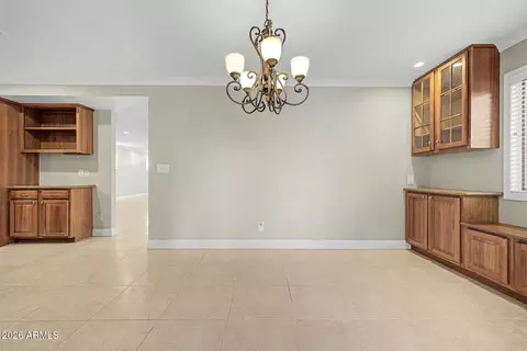 Dining - 3011 E Winchcomb Dr, Phoenix, AZ 85032 photo 3 of 6
