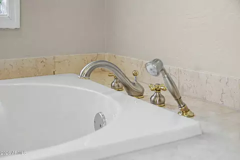 Bath - 3011 E Winchcomb Dr, Phoenix, AZ 85032 photo 5 of 11