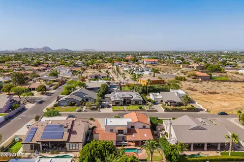 View/Area - 3011 E Winchcomb Dr, Phoenix, AZ 85032 photo 9 of 13