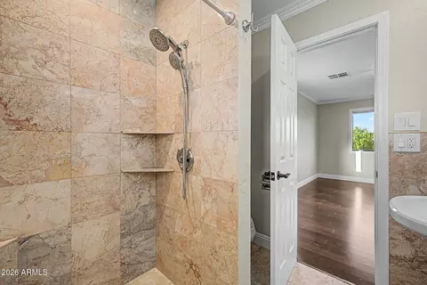 Bath - 3011 E Winchcomb Dr, Phoenix, AZ 85032 photo 8 of 11