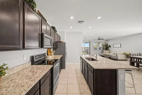 Kitchen - 2601 E Houston Ave, Apache Junction, AZ 85119 photo 4 of 4