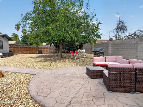 Exterior - 524 E Millett Ave, Mesa, AZ 85204 photo 5 of 9