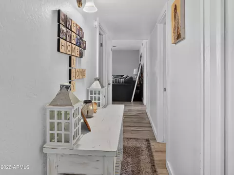 Entry Way - 524 E Millett Ave, Mesa, AZ 85204 photo 2 of 3
