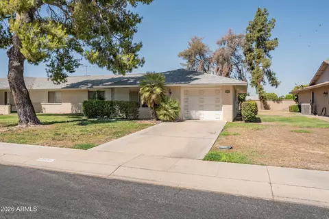 15630 N Lakeforest Dr, Sun City, AZ 85351
