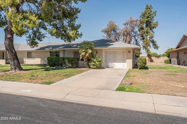 15630 N Lakeforest Dr, Sun City, AZ 85351