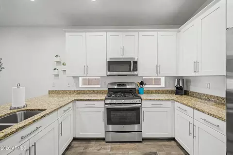 Kitchen - 7403 E Osage Ave, Mesa, AZ 85212 photo 3 of 4