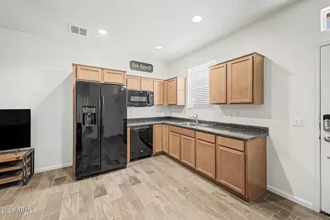 Kitchen - 7403 E Osage Ave, Mesa, AZ 85212 photo 4 of 4