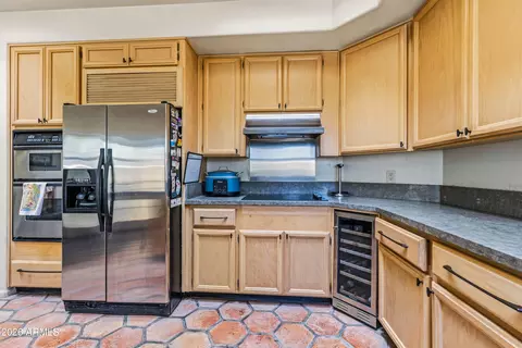 Kitchen - 2012 E Northview Ave, Phoenix, AZ 85020 photo 5 of 5