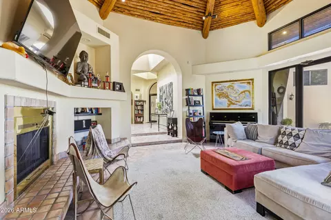 Living - 2012 E Northview Ave, Phoenix, AZ 85020 photo 4 of 4