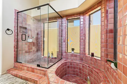 Bath - 2012 E Northview Ave, Phoenix, AZ 85020 photo 4 of 5