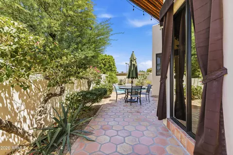 Exterior - 2012 E Northview Ave, Phoenix, AZ 85020 photo 9 of 11