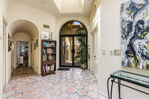 Entry Way - 2012 E Northview Ave, Phoenix, AZ 85020 photo 3 of 3