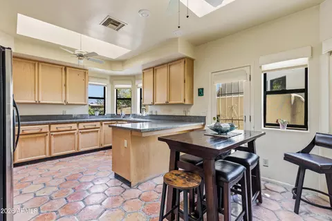 Kitchen - 2012 E Northview Ave, Phoenix, AZ 85020 photo 1 of 5