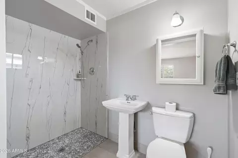 Bath - 5415 E Decatur St, Mesa, AZ 85205 photo 2 of 3