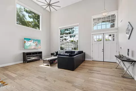 Living - 3913 E Devonshire Ave, Phoenix, AZ 85018 photo 2 of 3