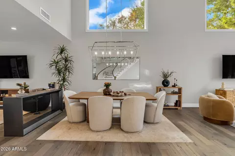 Dining - 3913 E Devonshire Ave, Phoenix, AZ 85018 photo 1 of 2