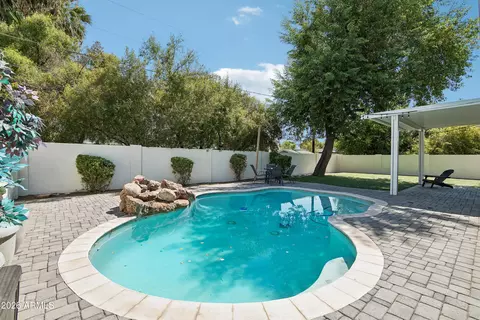 Exterior - 3913 E Devonshire Ave, Phoenix, AZ 85018 photo 6 of 10