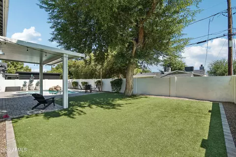 Exterior - 3913 E Devonshire Ave, Phoenix, AZ 85018 photo 8 of 10