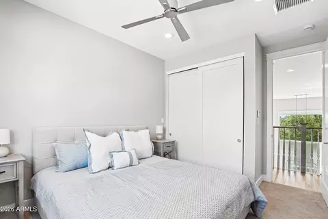Bedroom - 3913 E Devonshire Ave, Phoenix, AZ 85018 photo 4 of 11