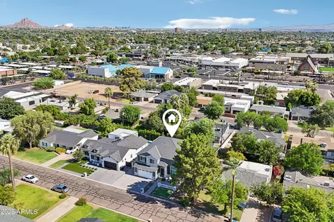 View/Area - 3913 E Devonshire Ave, Phoenix, AZ 85018 photo 2 of 2