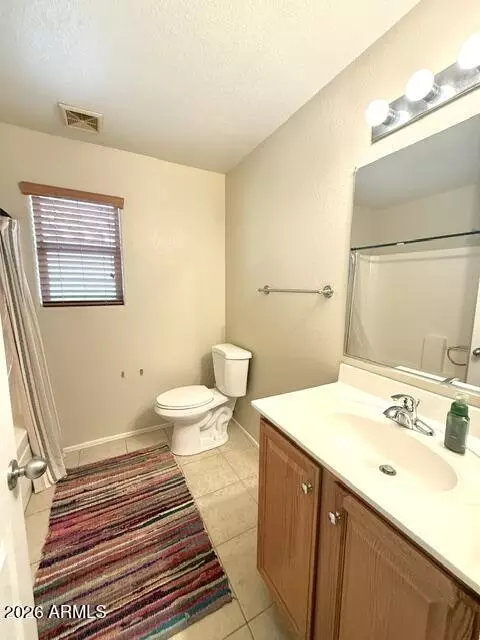 Bath - 3863 E Jasper Dr, Gilbert, AZ 85296 photo 3 of 3