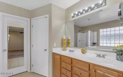 Bath - 3863 E Jasper Dr, Gilbert, AZ 85296 photo 1 of 3
