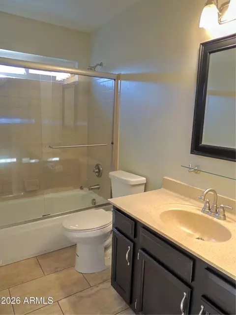 Bath - 2918 E Saltsage Dr, Phoenix, AZ 85048 photo 5 of 5
