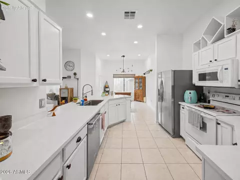 Kitchen - 6720 Encanto St #69, Mesa, AZ 85205 photo 2 of 2