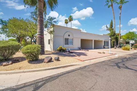 7823 E Bonnie Rose Ave, Scottsdale, AZ 85250